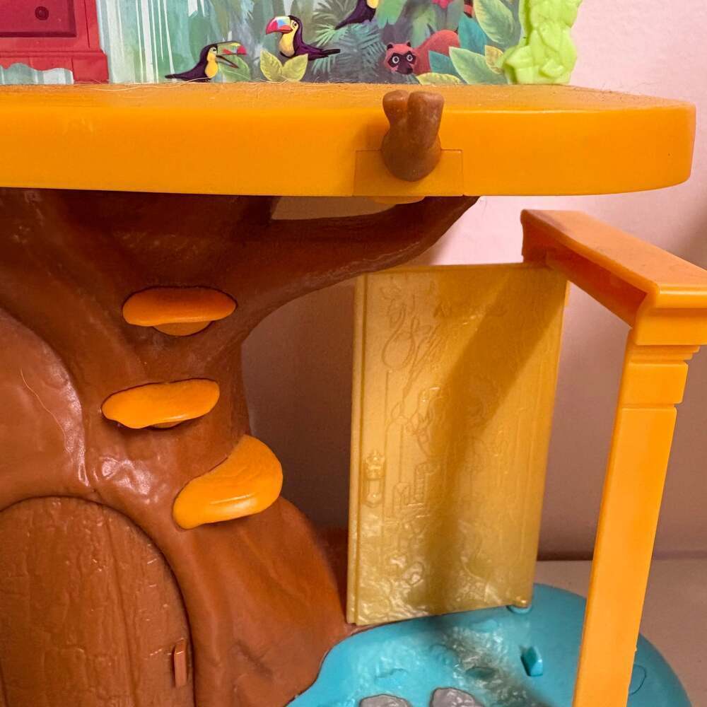 Disney Encanto Antonio's Tree House Playset - Picture 8 of 8